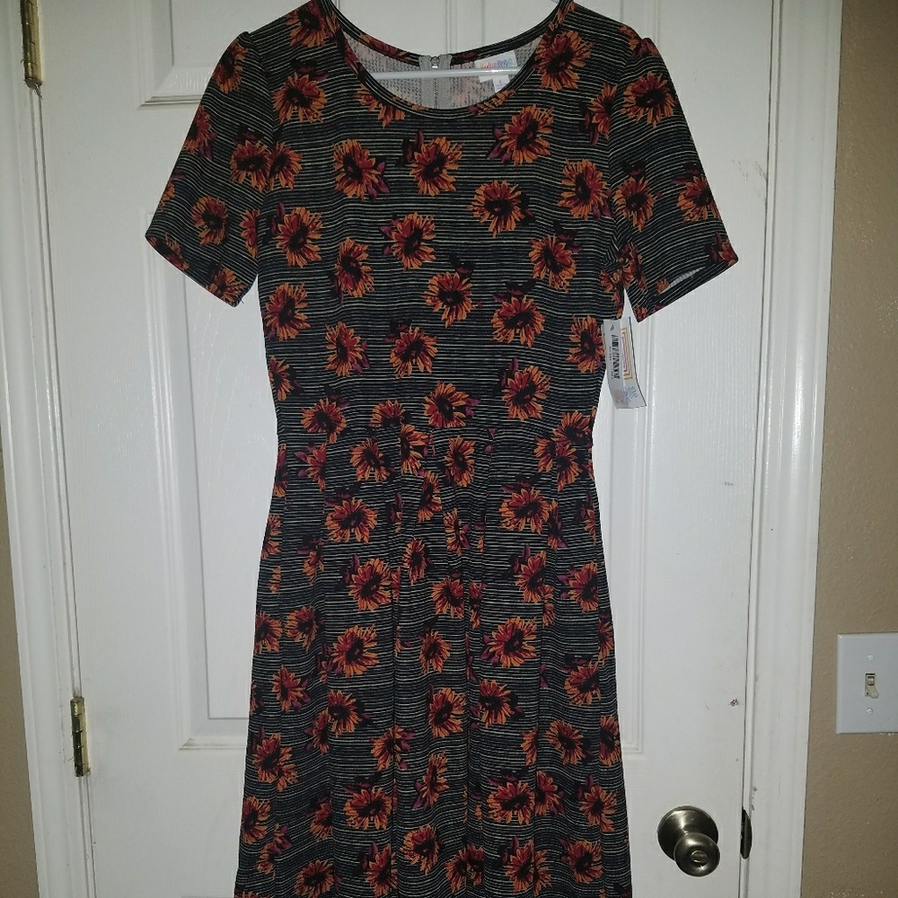 LuLaRoe Amelia